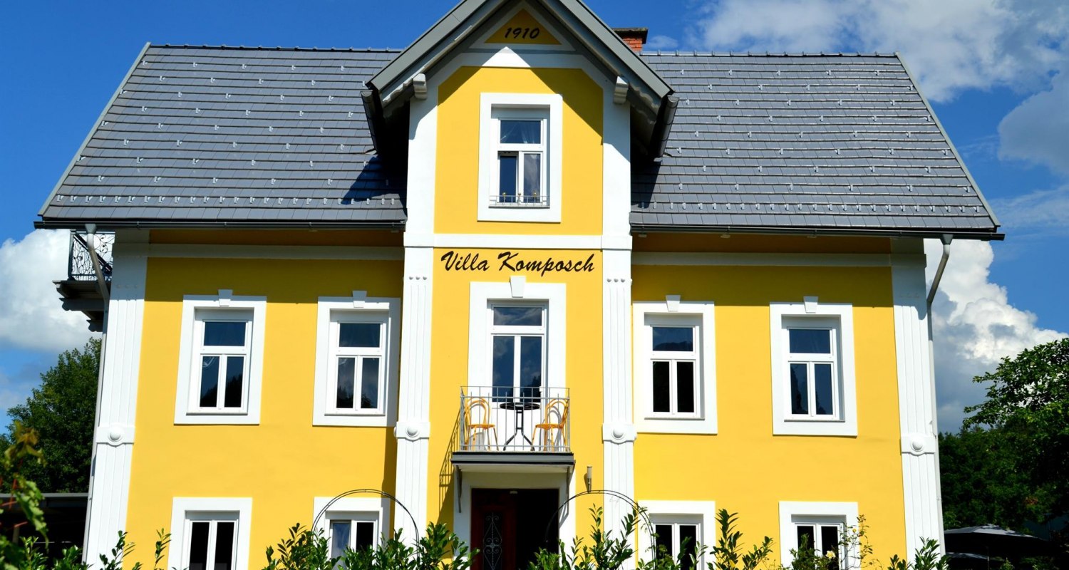 Villa Komposch Front