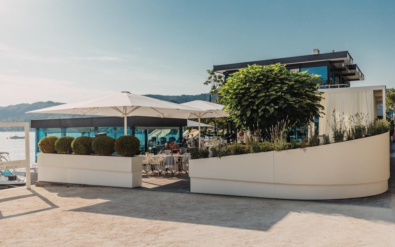 (c)Seehotel Dr. Jilly_JILLY_BEACH_Außenansicht