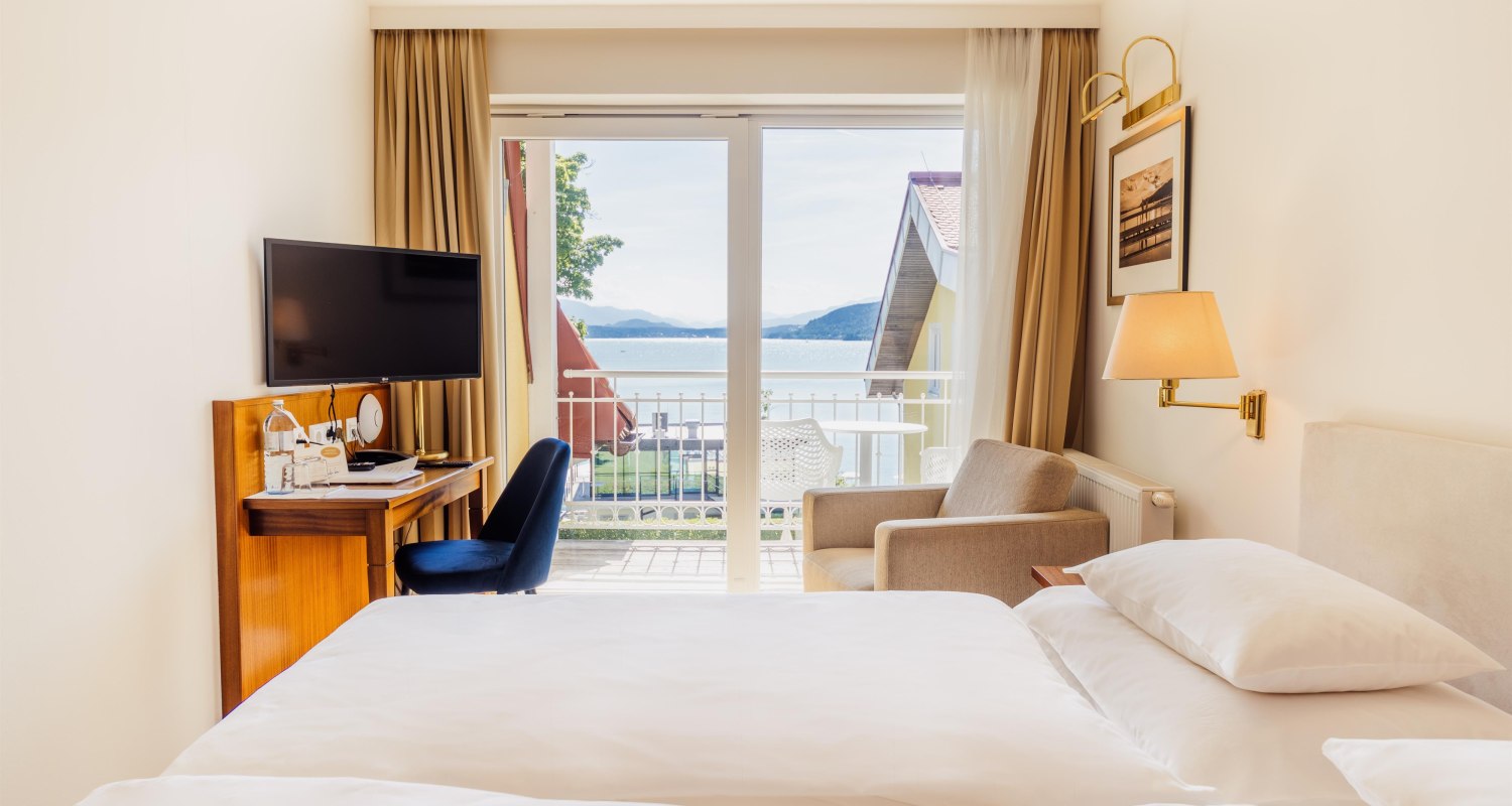 (c)Seehotel Dr. Jilly_double room_Superior_1