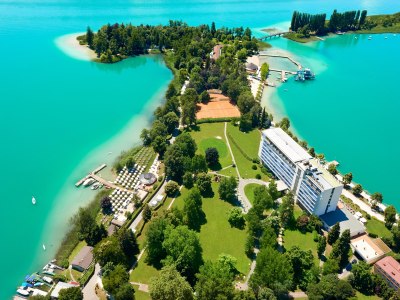 parkhotel-poertschach-luftaufnahme-halbinsel (1)