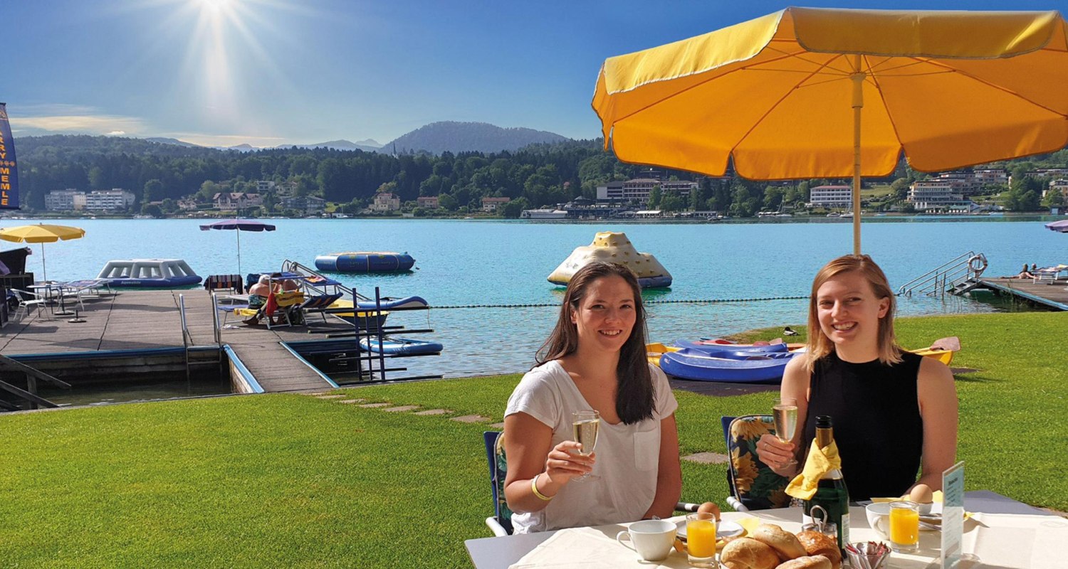 Breakfasts at the lake Breakfasts at the lake