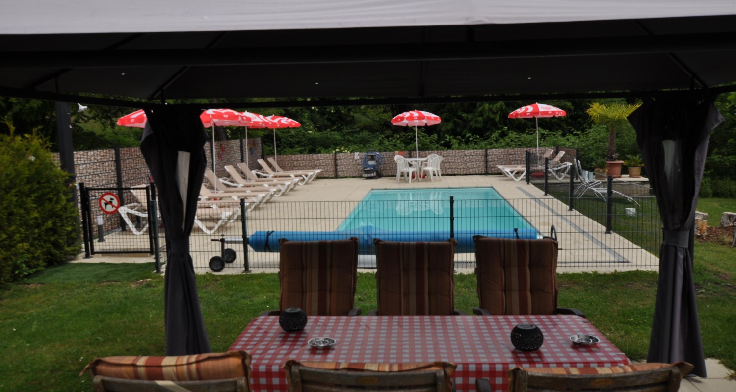 Pool und Sitzecke Pool und Sitzecke