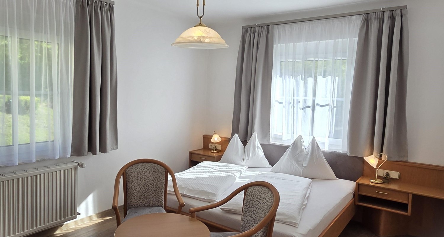 Doppelzimmer ostseitig Doppelzimmer ostseitig
