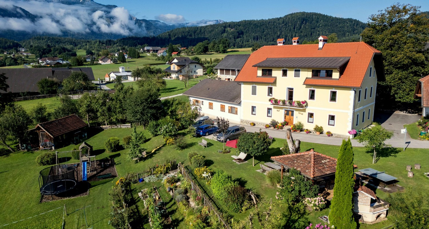 Rutarhof mit Mittagskogel Rutarhof mit Mittagskogel