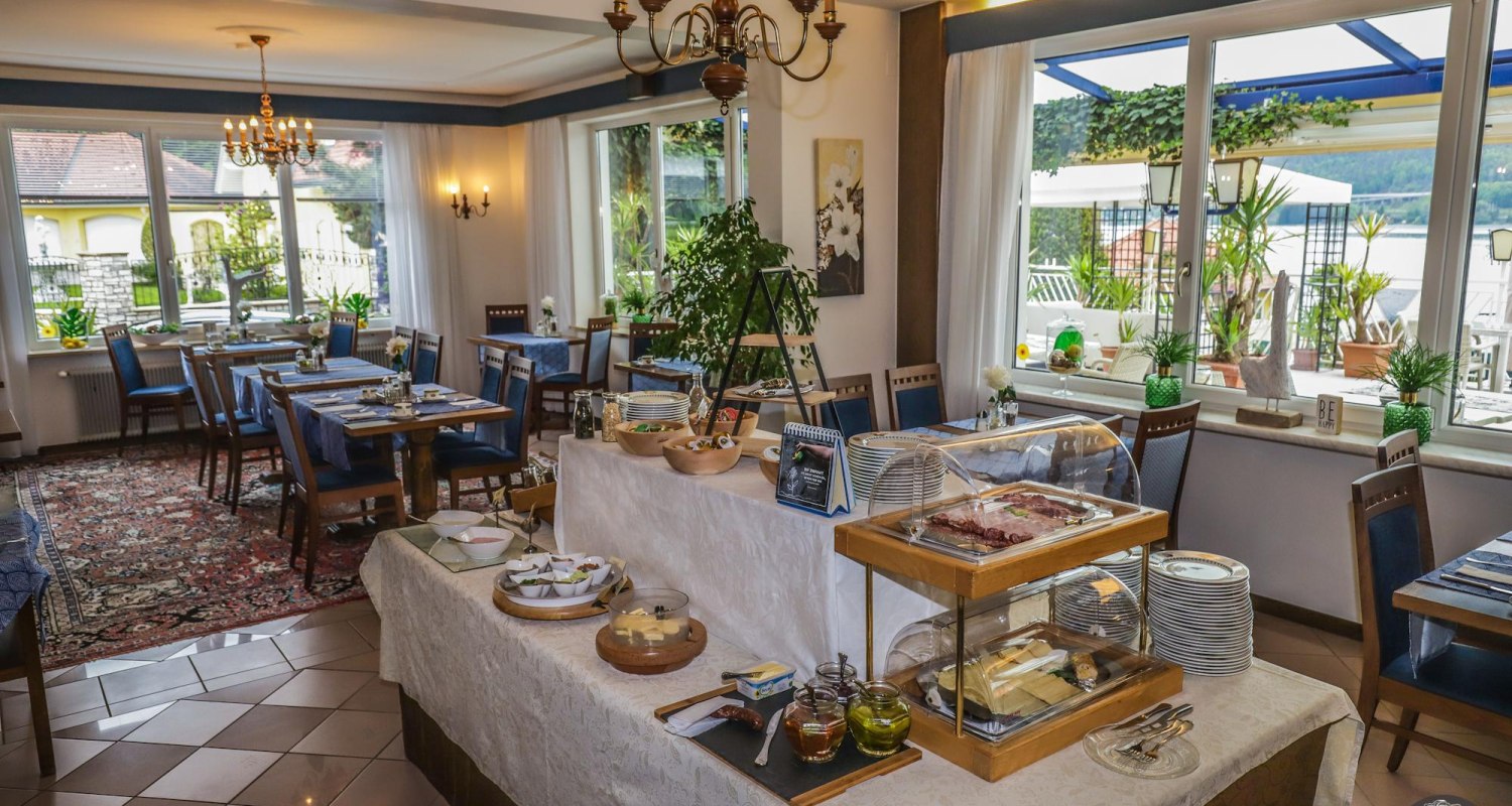 Breakfast room Breakfast room