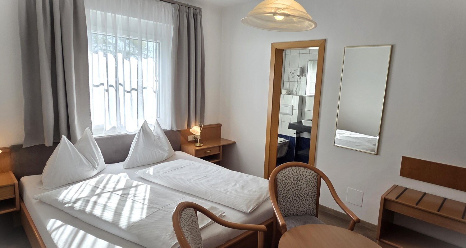 Doppelzimmer ostseitig Doppelzimmer ostseitig