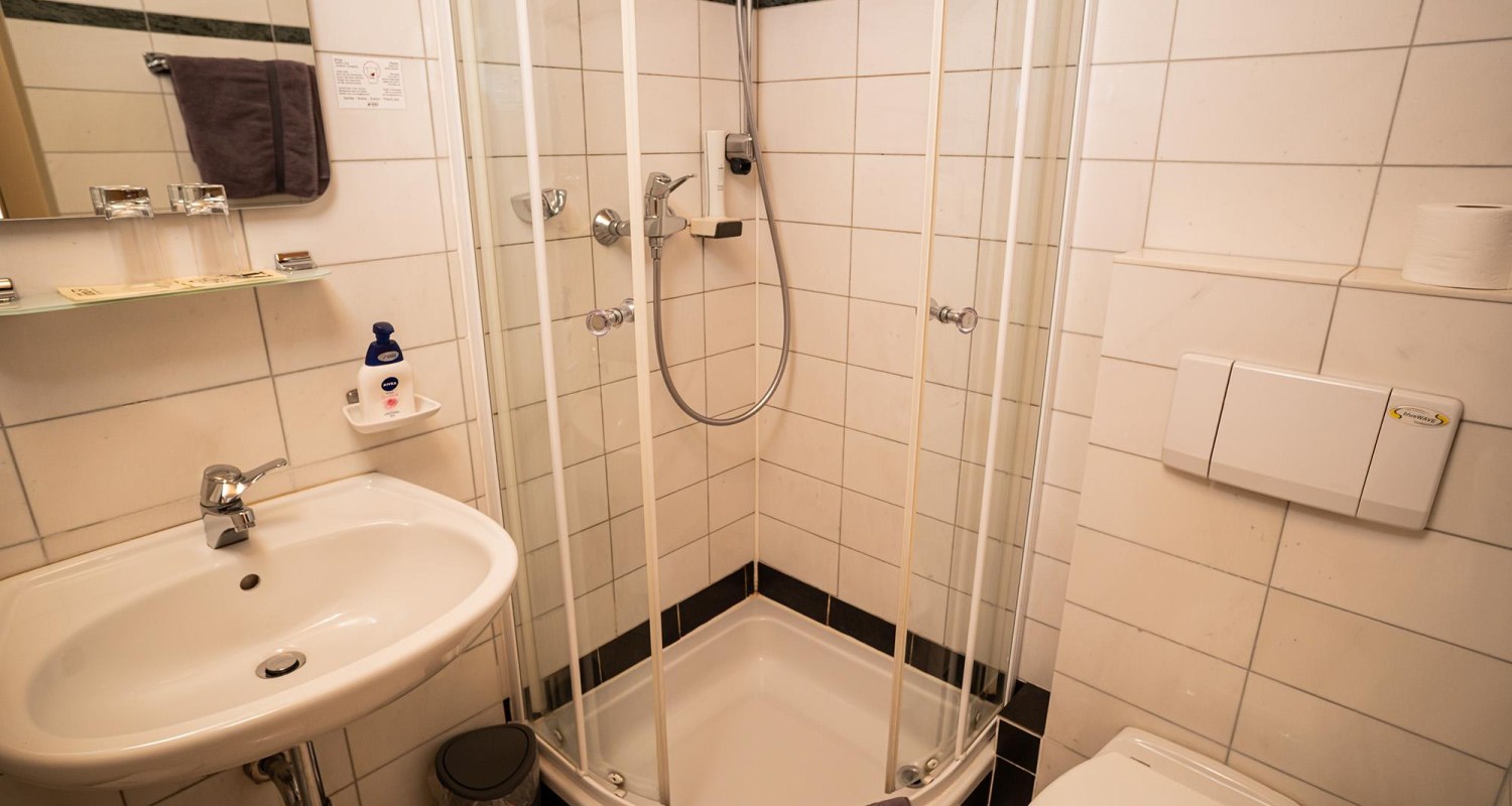 Gasthaus_Ogris_Doppelbettzimmer_2025_(c)PoeschlWK Gasthaus_Ogris_Doppelbettzimmer_2025_(c)PoeschlWK